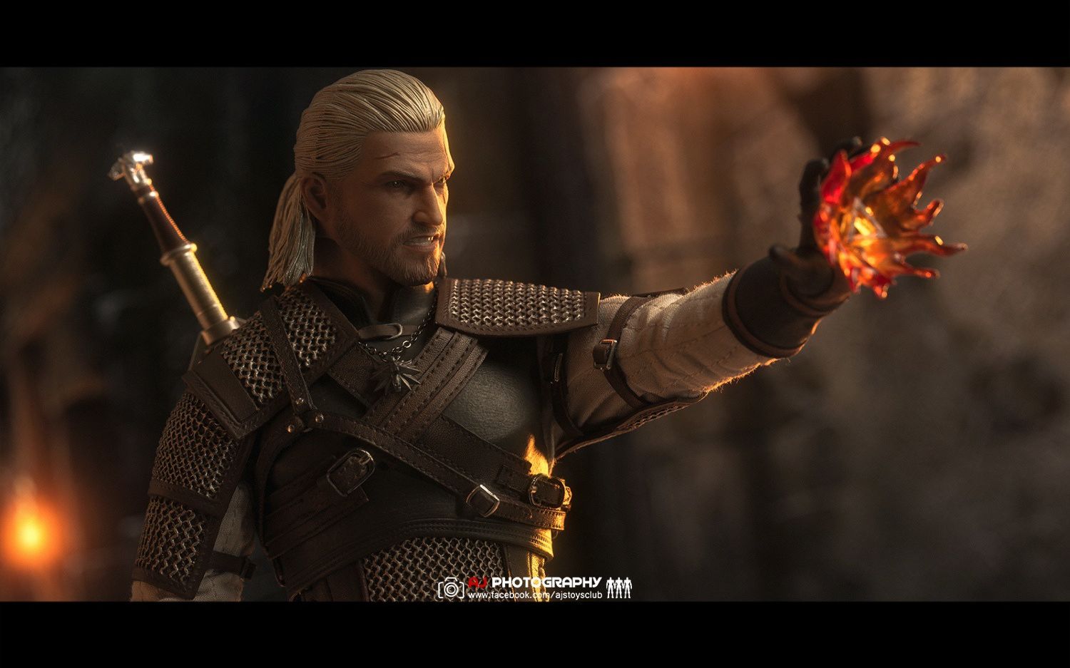 守护市上最好的杰洛特mttoys16巫师3白狼狩魔猎人杰洛特可动兵人开箱