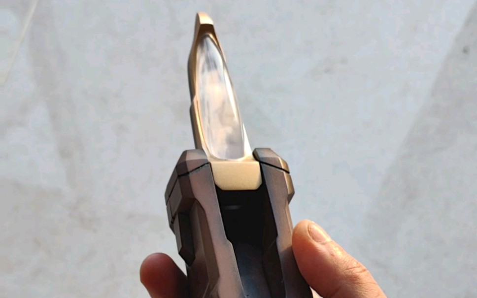 007改装戴拿奥特曼ur25周年闪光剑