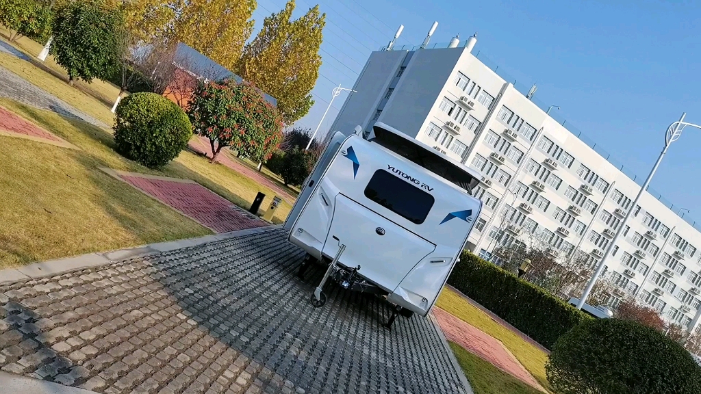 宇通房车,t511上路版拖挂房车,升顶版