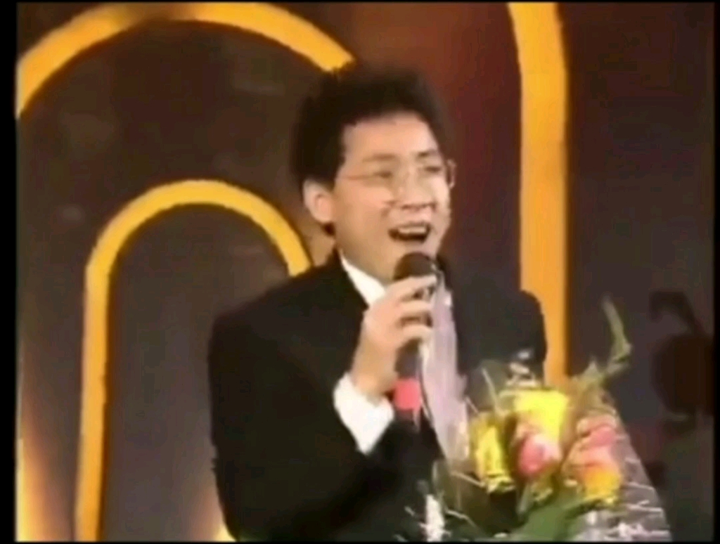 1990年春晚张明敏翻唱张信哲成名曲《我们爱这个错》哔哩哔哩bilibili