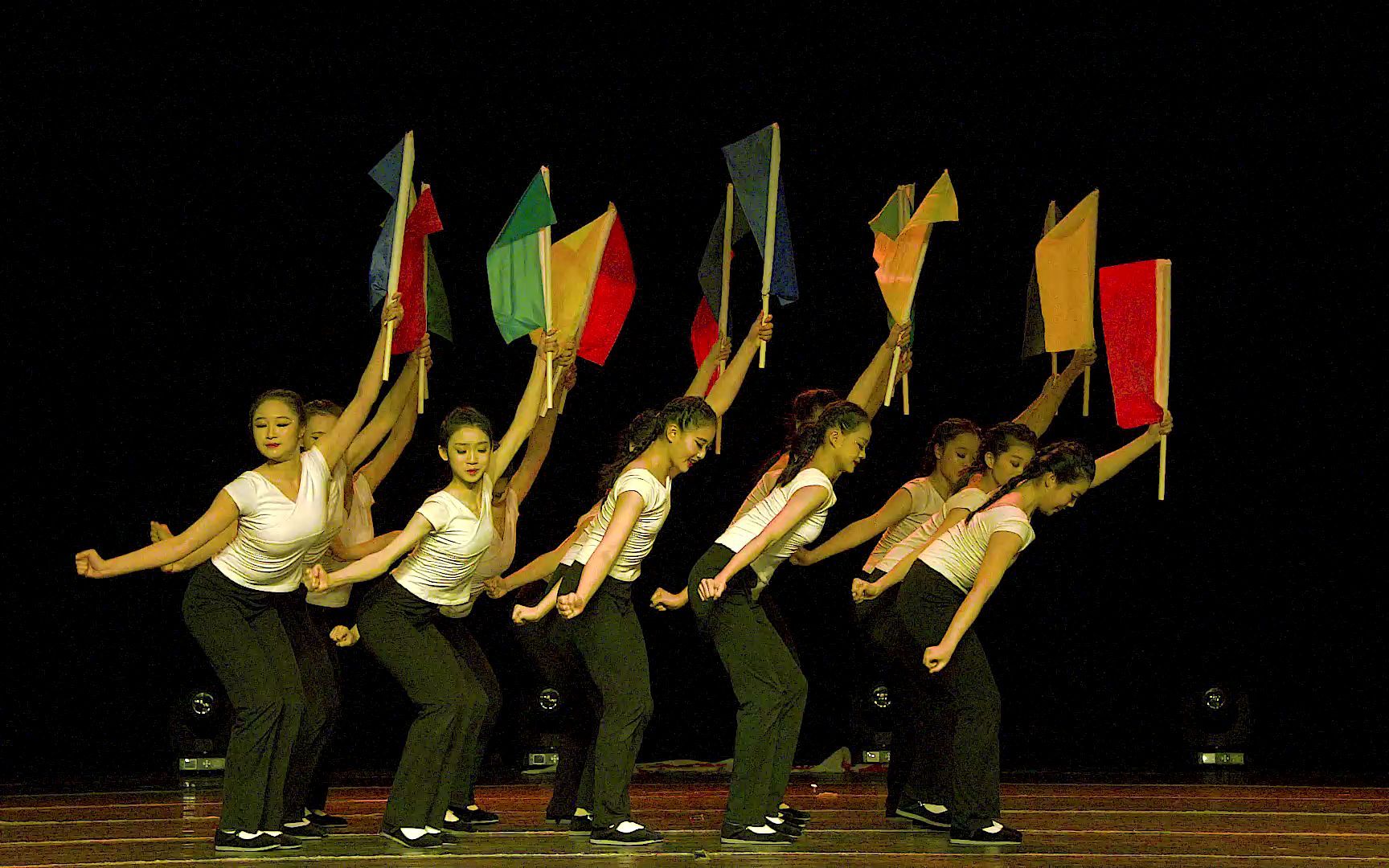 北京市音乐舞蹈学校舞原创蹈剧目《旗帜》任课教师 李娜