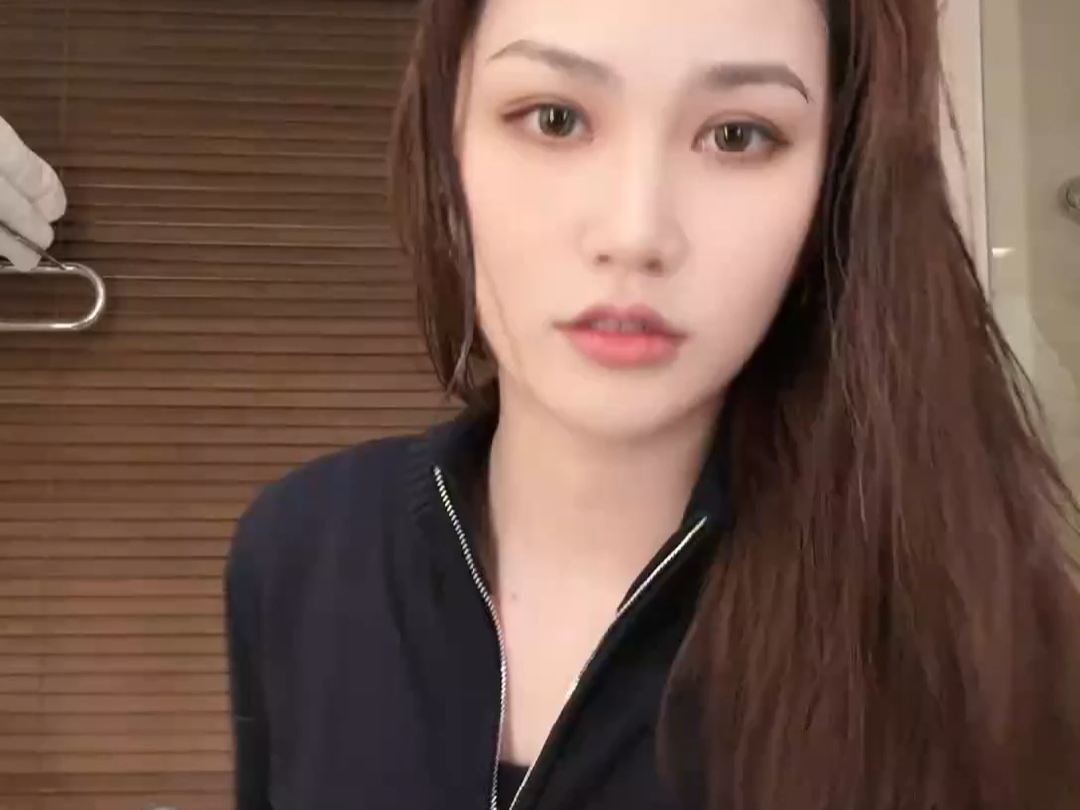 【katrina/卡吹娜】回酒店直播-弹幕字幕20240402