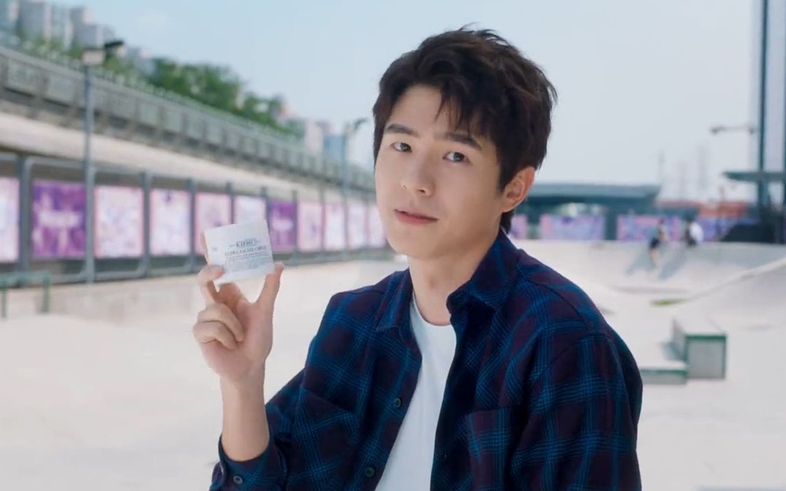 【刘昊然|科颜氏】代言人的片场护肤宝藏曝光_哔哩哔哩_bilibili