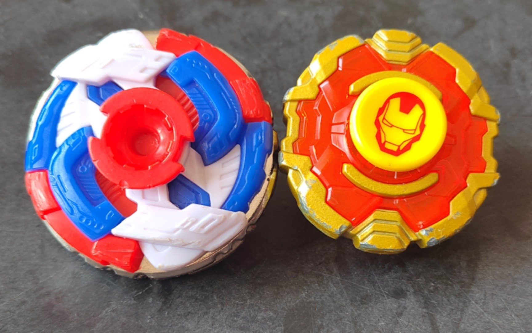 【陀螺对决】劲爆战士三代双环(攻击)vs旋翼斗魂钢铁侠