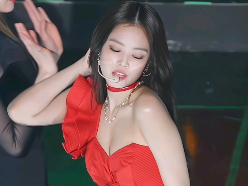 金珍妮Jennie《SOLO》舞台混剪直拍哔哩哔哩bilibili