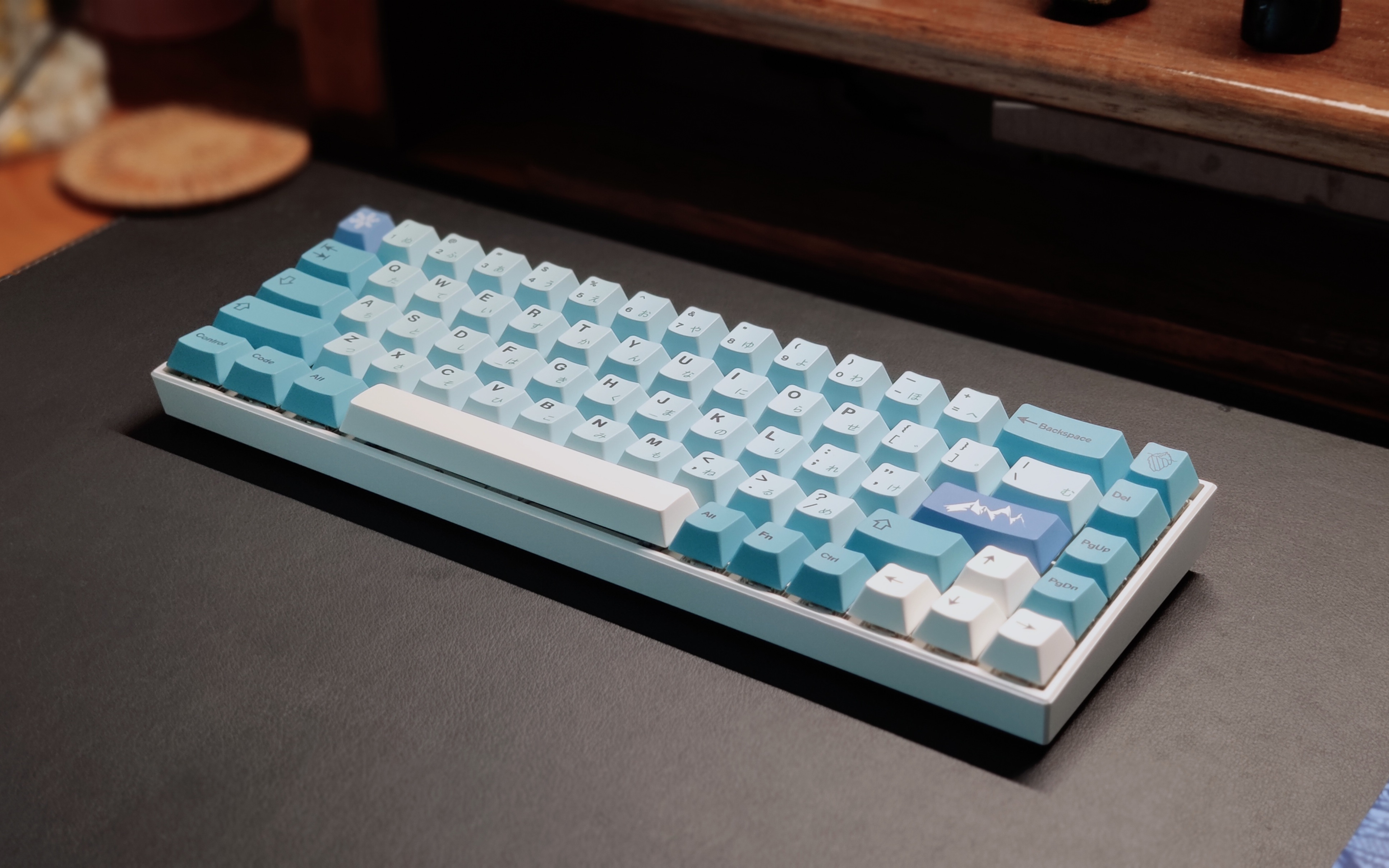 键盘分享腹灵f12g黄pro冰山键帽