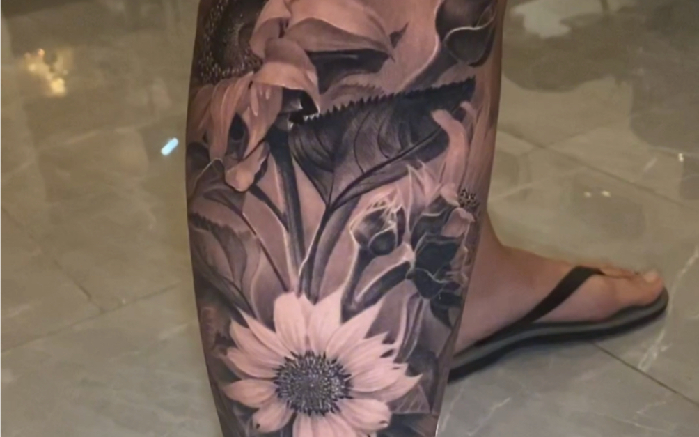 向日葵包小腿纹身