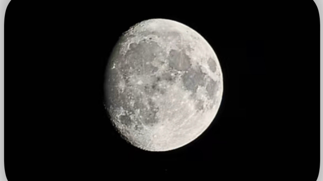 用16年前的老单反拍月亮的效果怎么样?