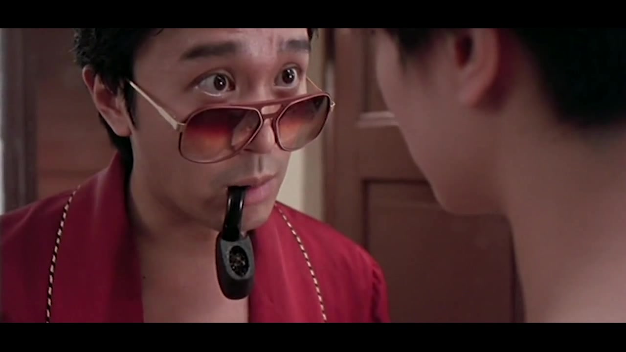 国产凌凌漆:星爷问问题那么直接,然后就去练气功,这风格美女也是摸不