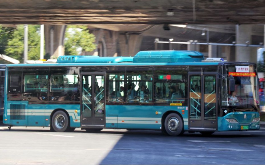 POV济南公交BRT1、4摆渡线下行 快速公交网络的关节线路,回忆经典的复原之作哔哩哔哩bilibili