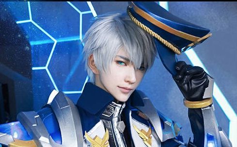 王者荣耀诸葛亮coser熊祁