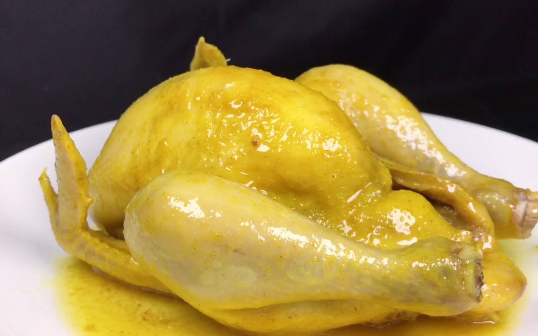 教你在家也能做盐焗鸡,做法既简单又好吃,咸香多汁,满嘴留香