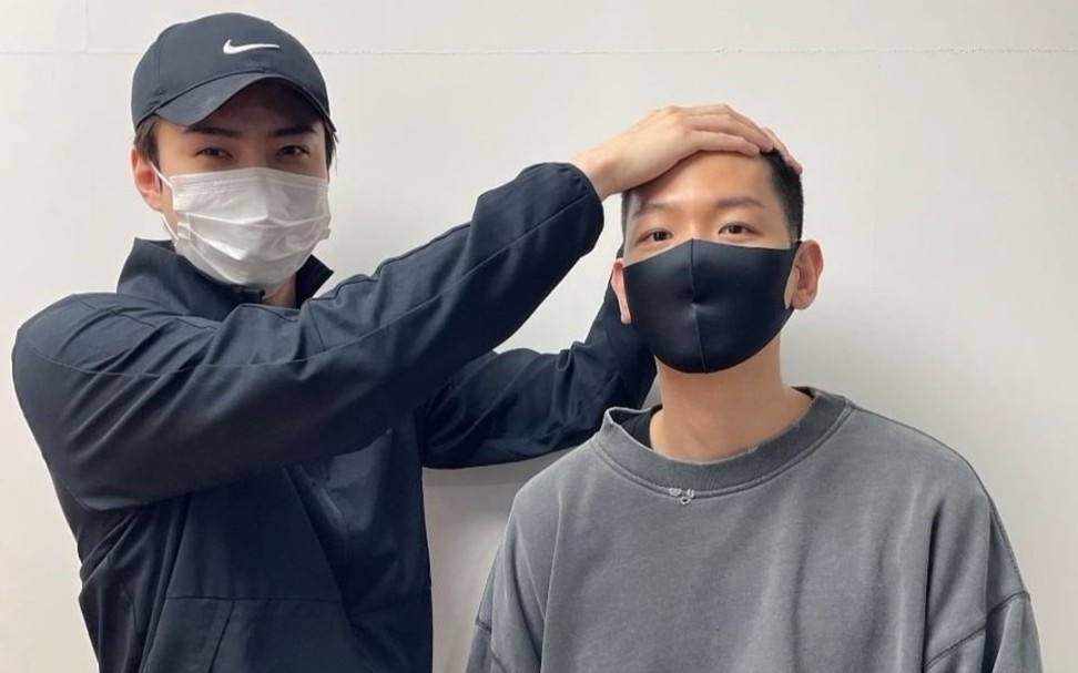 【边伯贤】属于小啵的摸头杀不会迟到的