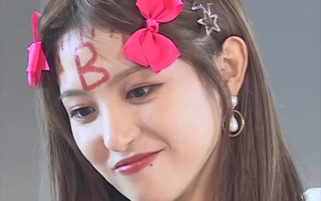 【734】【孔肖吟】今日也甜了孔姐～mua～表白封面孔姐～_哔哩哔哩