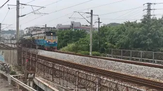 Tải video: 宁局柳段DF4D-4001+7021双机通过丽君路