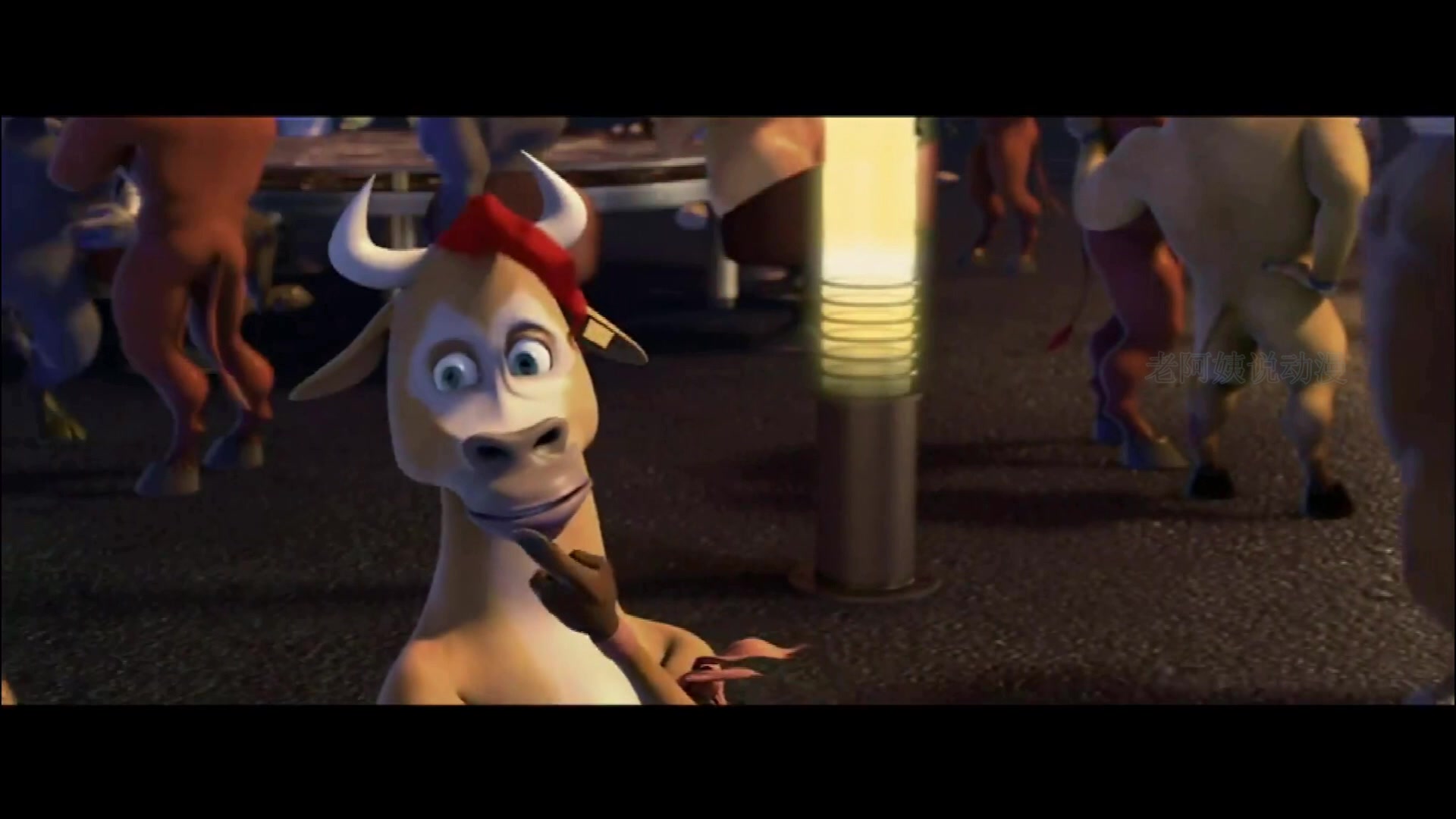 《疯狂斗牛场》:看牛与人之间的殊死搏斗