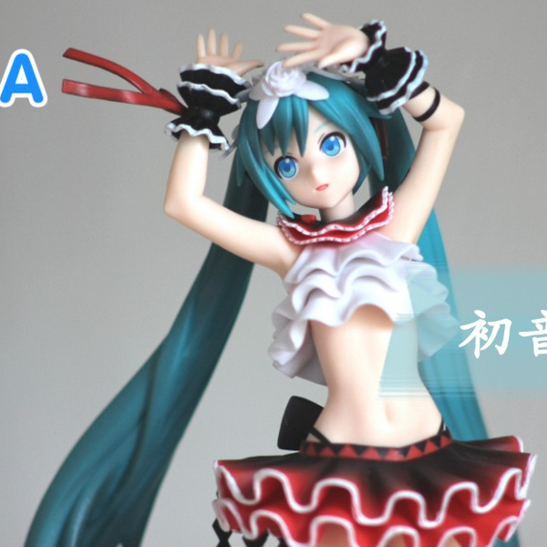 开箱】初音未来景品手办二息步行SEGA世嘉SPM_哔哩哔哩_bilibili