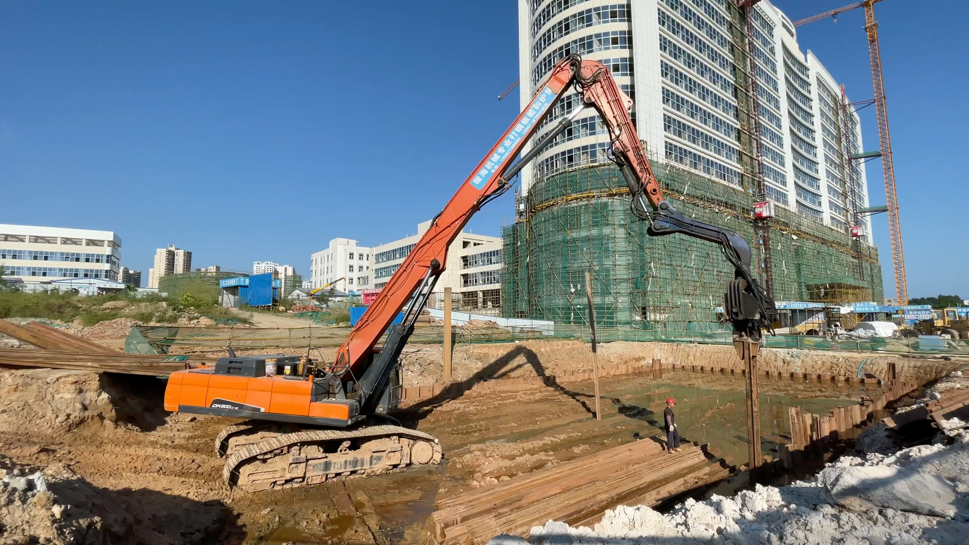 斗山dx600pd-9c履带式液压打桩机_哔哩哔哩_bilibili