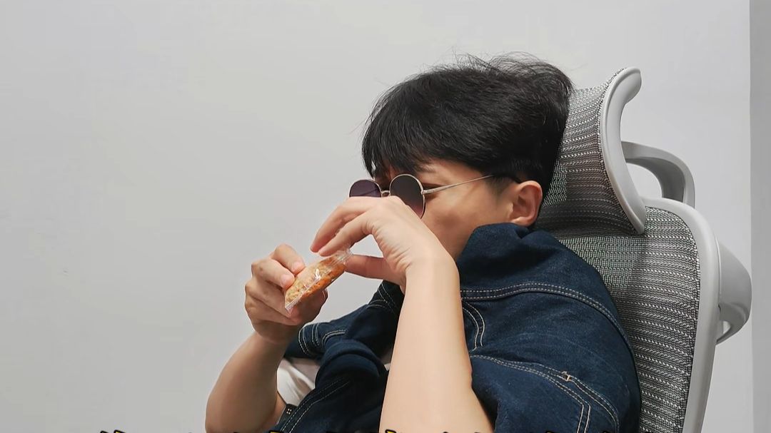 读研的时候，住在上班的朋友家里有多爽