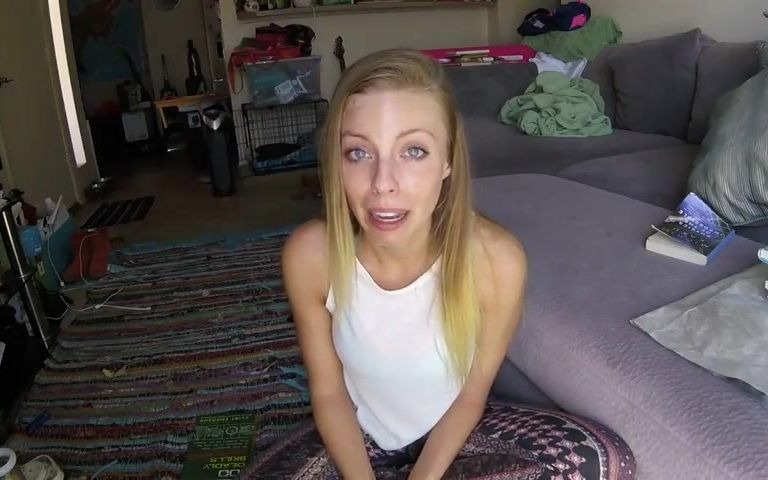 美国名模 布兰妮61安柏(britney amber)谈自己的恋爱经历