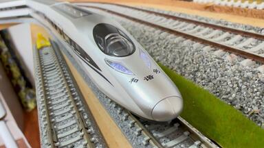 长鸣先头车CRH1A和谐号N比例火车模型开箱测评【魔力松子】_哔哩哔哩_