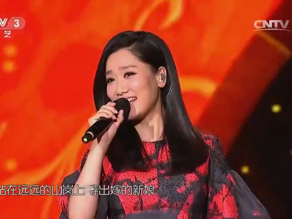 考古综艺视频:《开门大吉》2015跨年代演唱会凤凰传奇部分哔哩哔哩bilibili