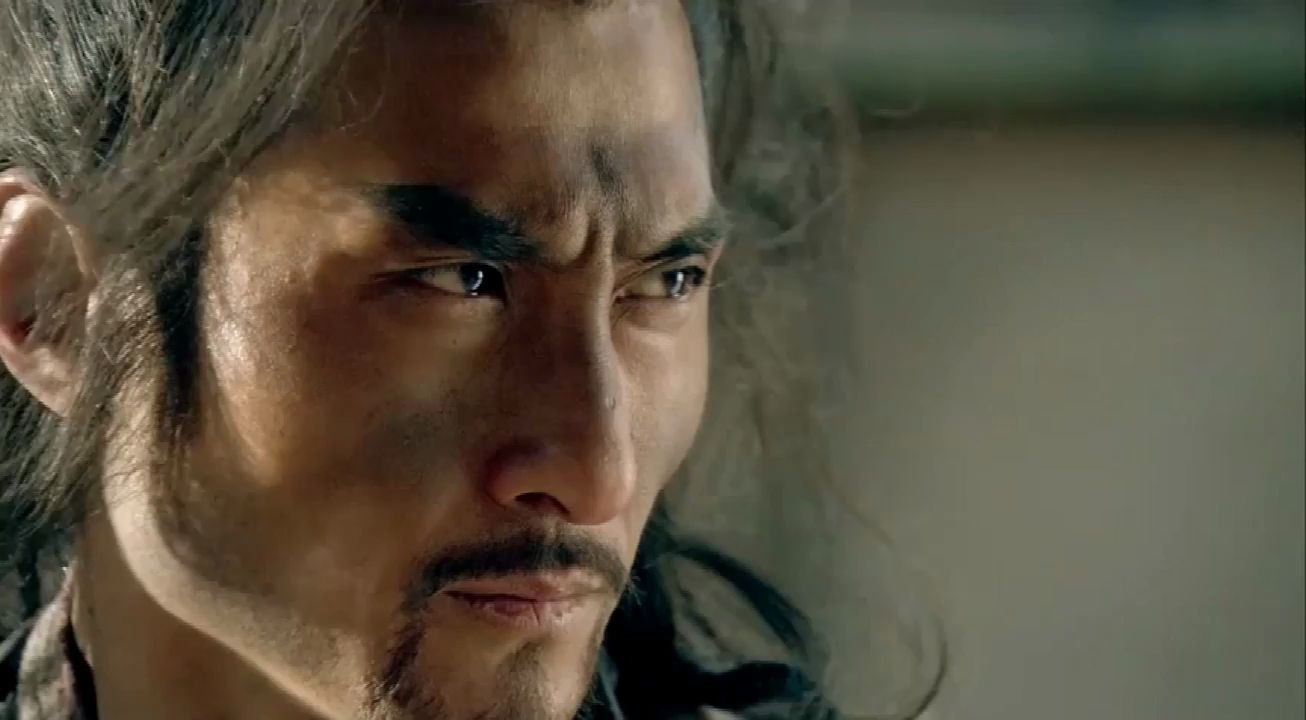 八十万禁军教头,居然被被人看不起,豹子头林冲教你怎么做人.