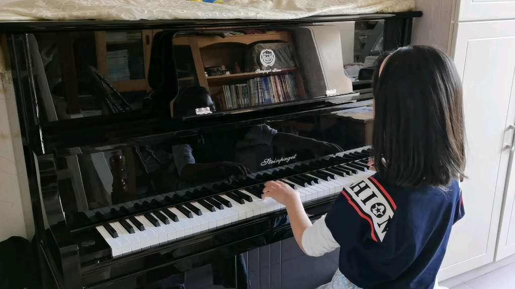 蓓蓓钢琴八岁女孩能弹好克罗地亚狂想曲吗