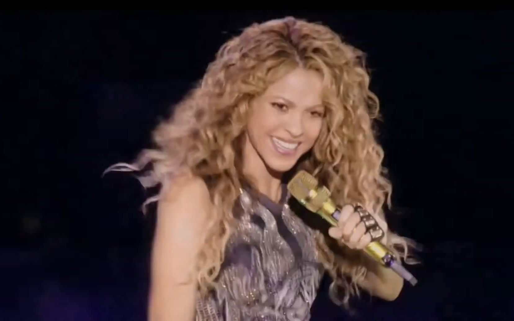 Shakira 夏奇拉 live《She Wolf》♪双语哔哩哔哩bilibili