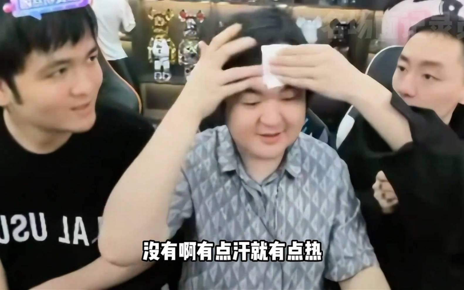 qq飞车猴子一条命跑了12把游戏洗刷"半把猴"屈辱,在陈伯全能王滴血