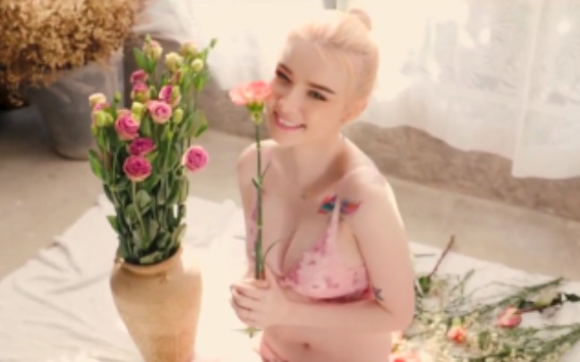 [图]Jessie vard in bloom flowers by 120girls