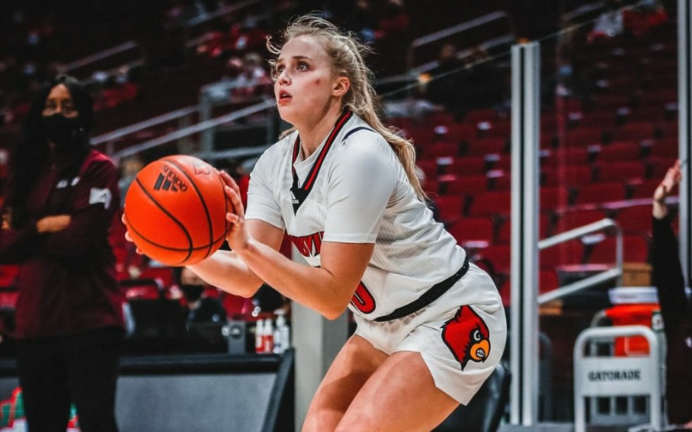 haileyvanlith大学最新比赛动态