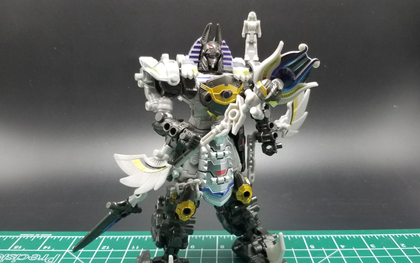 魔玩具万代无限合体暗黑法老王