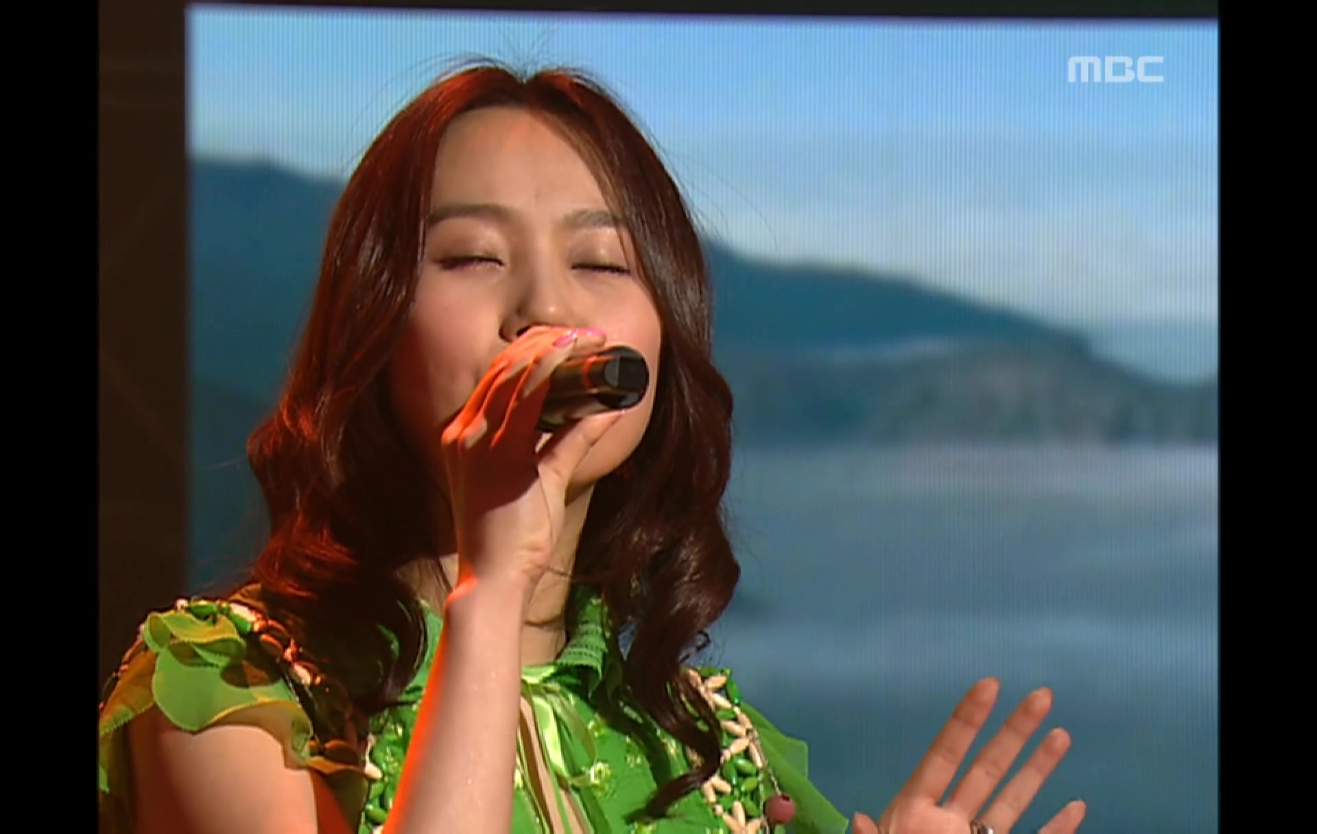 (k-pop现场)李秀英- 《grace》, music core 20060311_哔哩哔哩 (゜