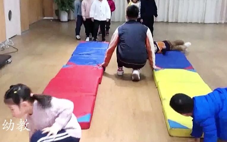 [图]幼儿园优质公开课：大班体育游戏《小小特种兵》#幼儿园公开课#幼儿园#幼儿园优质课#幼儿园优质公开课#幼儿园优秀公开课