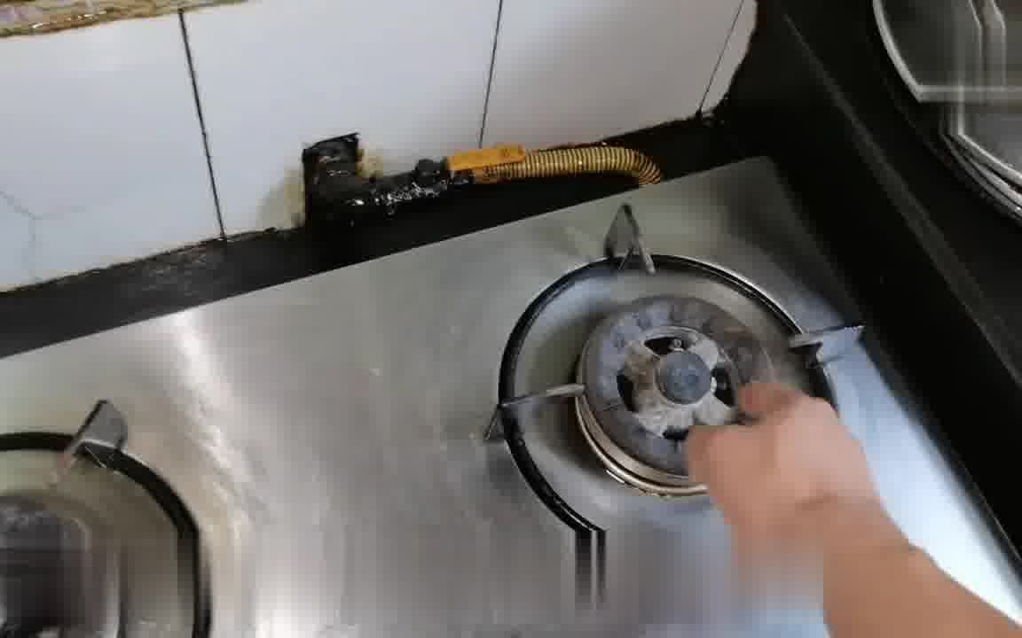 燃气灶进水报警怎么处理
