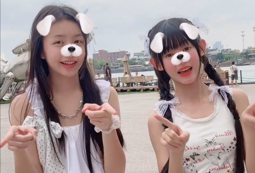 小酒窝桃桃:今日份限定女团