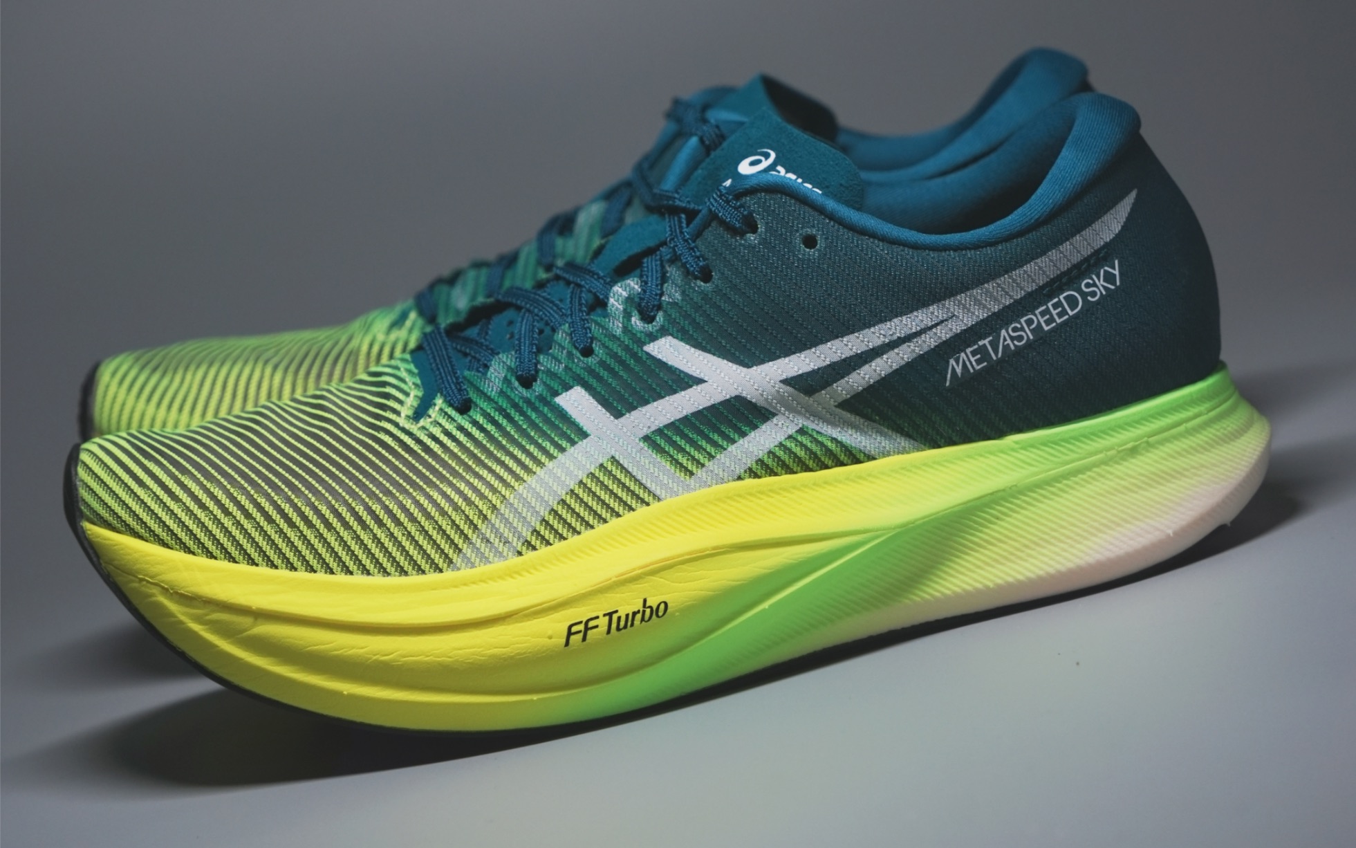 【开箱】asics亚瑟士 metaspeed sky  脚感很特别_哔哩哔哩_bilibili