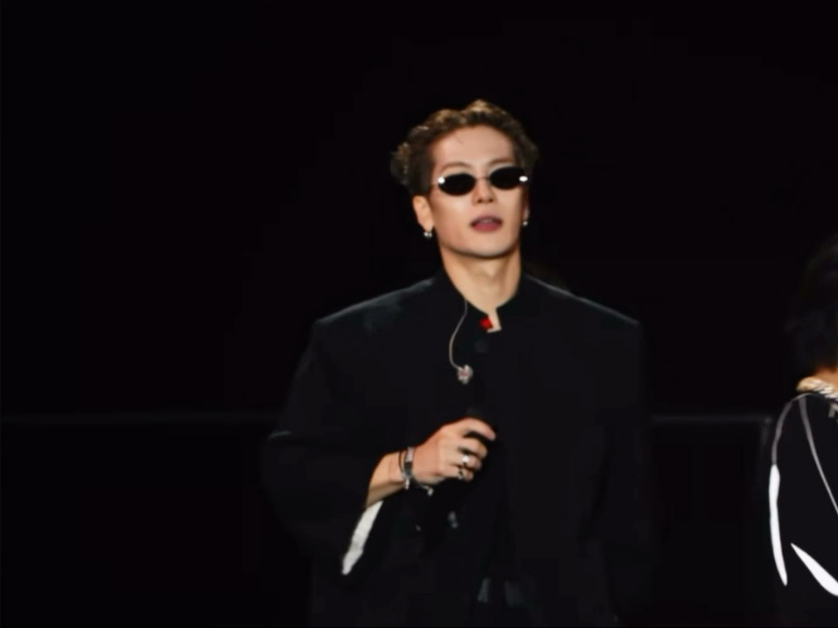 Slay Rapper 大佬Slay全场,出现即是焦点!硬核rap太帅啦!! | 2025 88rising HITC音乐节洛杉矶站,王嘉尔Cut-百度王嘉尔吧-百度 ...