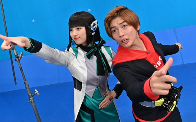 飞电或人   伊兹