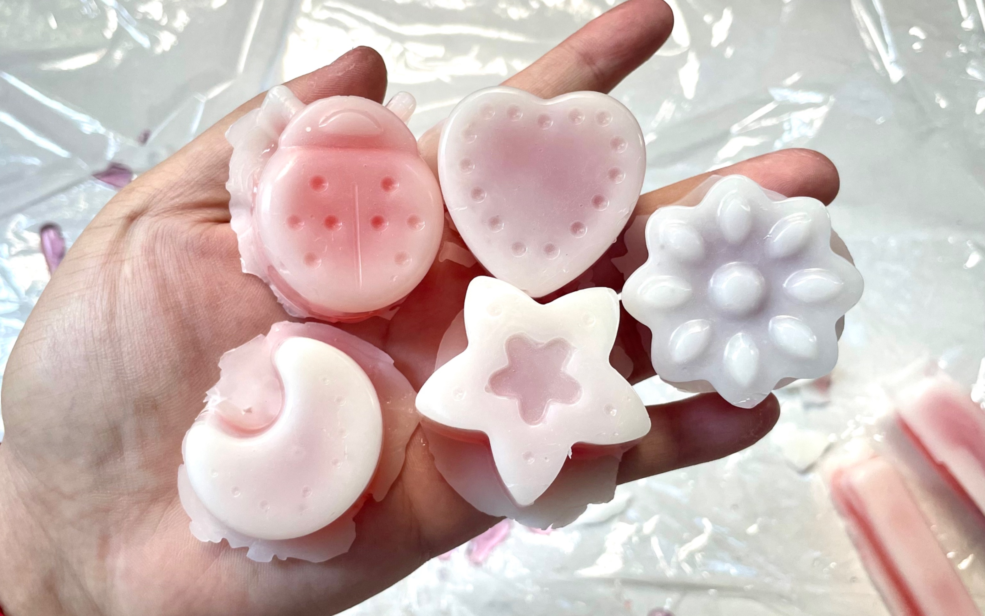 报告!蜡瓶糖在嘴里打我了!