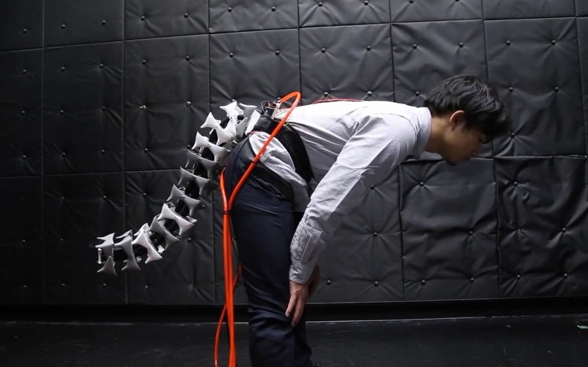 日本研发这可穿戴机械设备让人类重新长出尾巴行动更安全