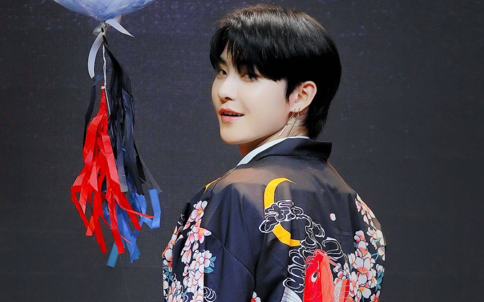 hwall7月16日vlive直播