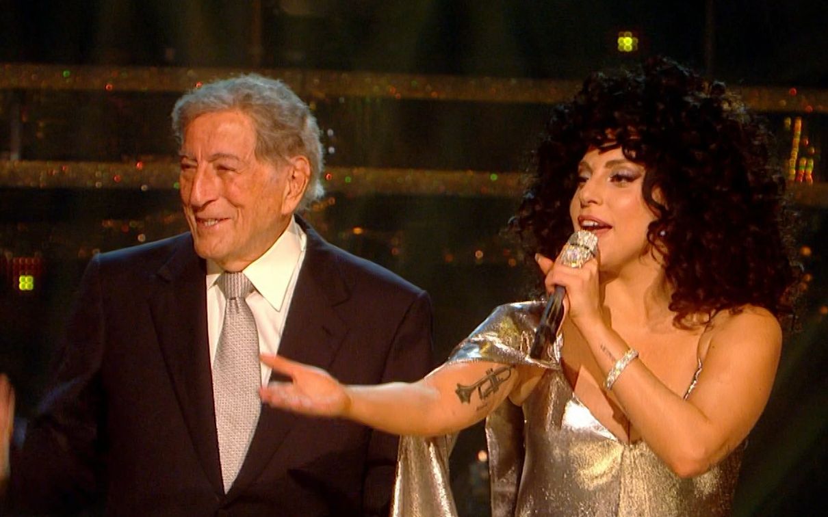 [图]【老艺术家合作】Lady Gaga & Tony Bennett - Anything Goes + It Don't Mean A Thing 2014