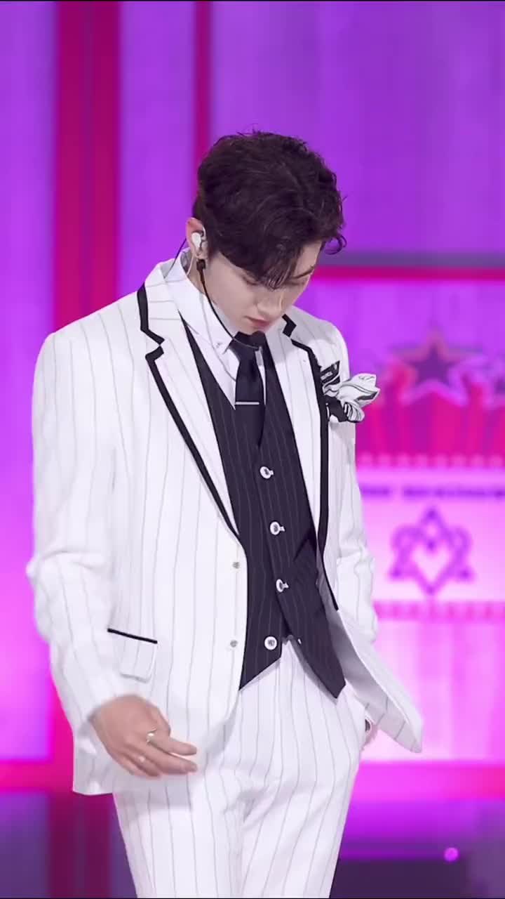 我的心也会像海浪一样为银优跳动无数次车银优舞台