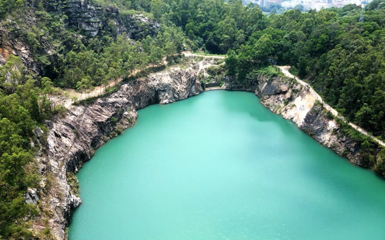 广州的眼泪-六片山