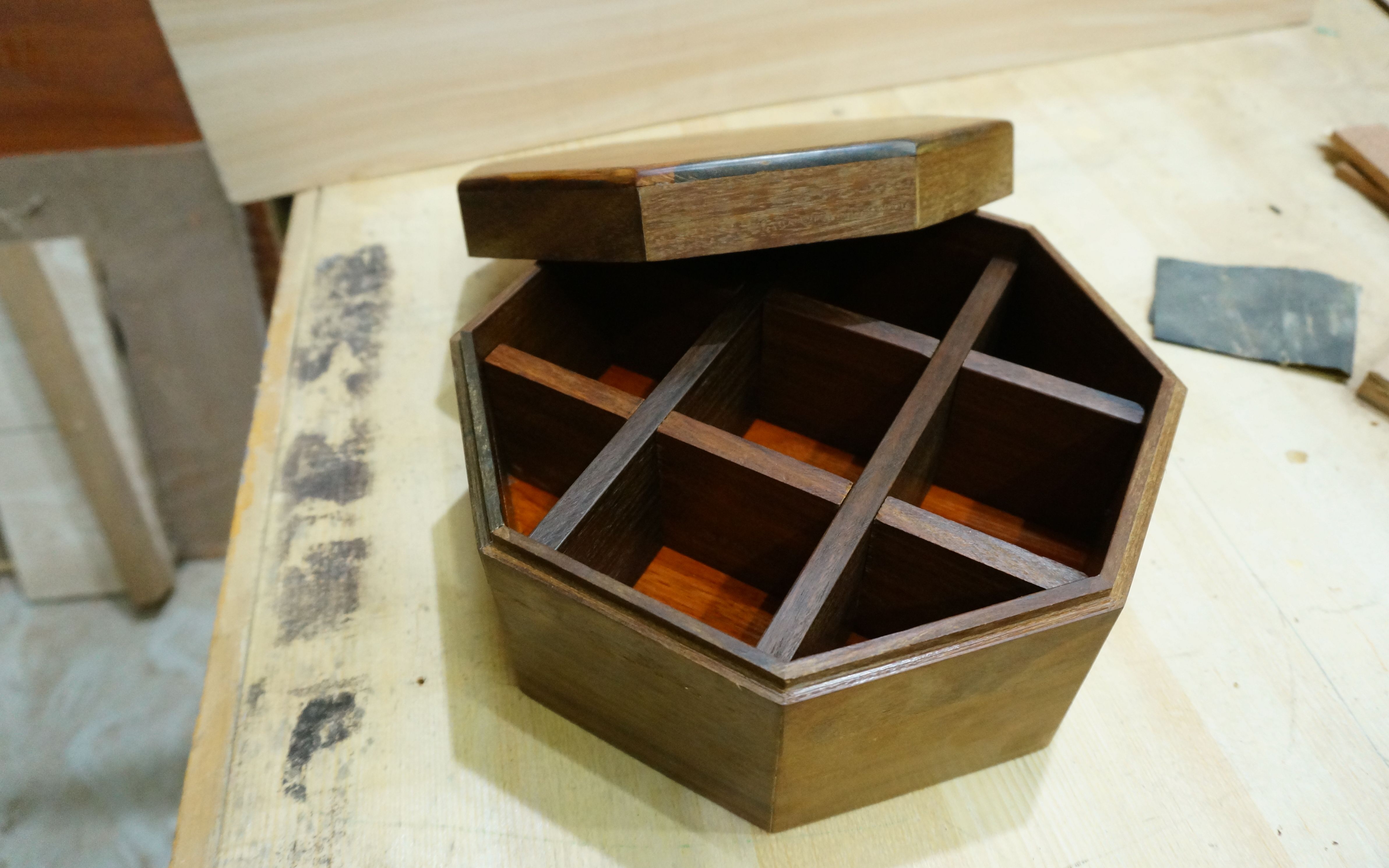 用废旧地板做个八角九宫格果盒,进来看看成品效果如何?