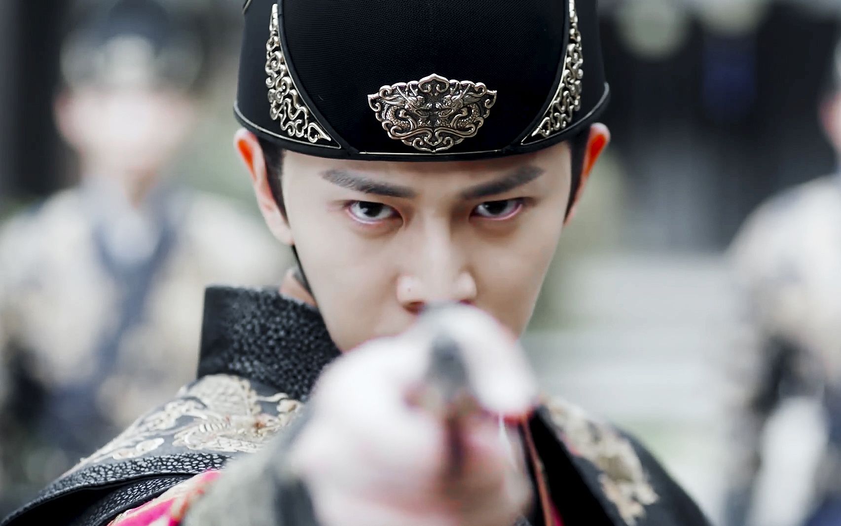 任嘉伦陆绎飞鱼服转场练习