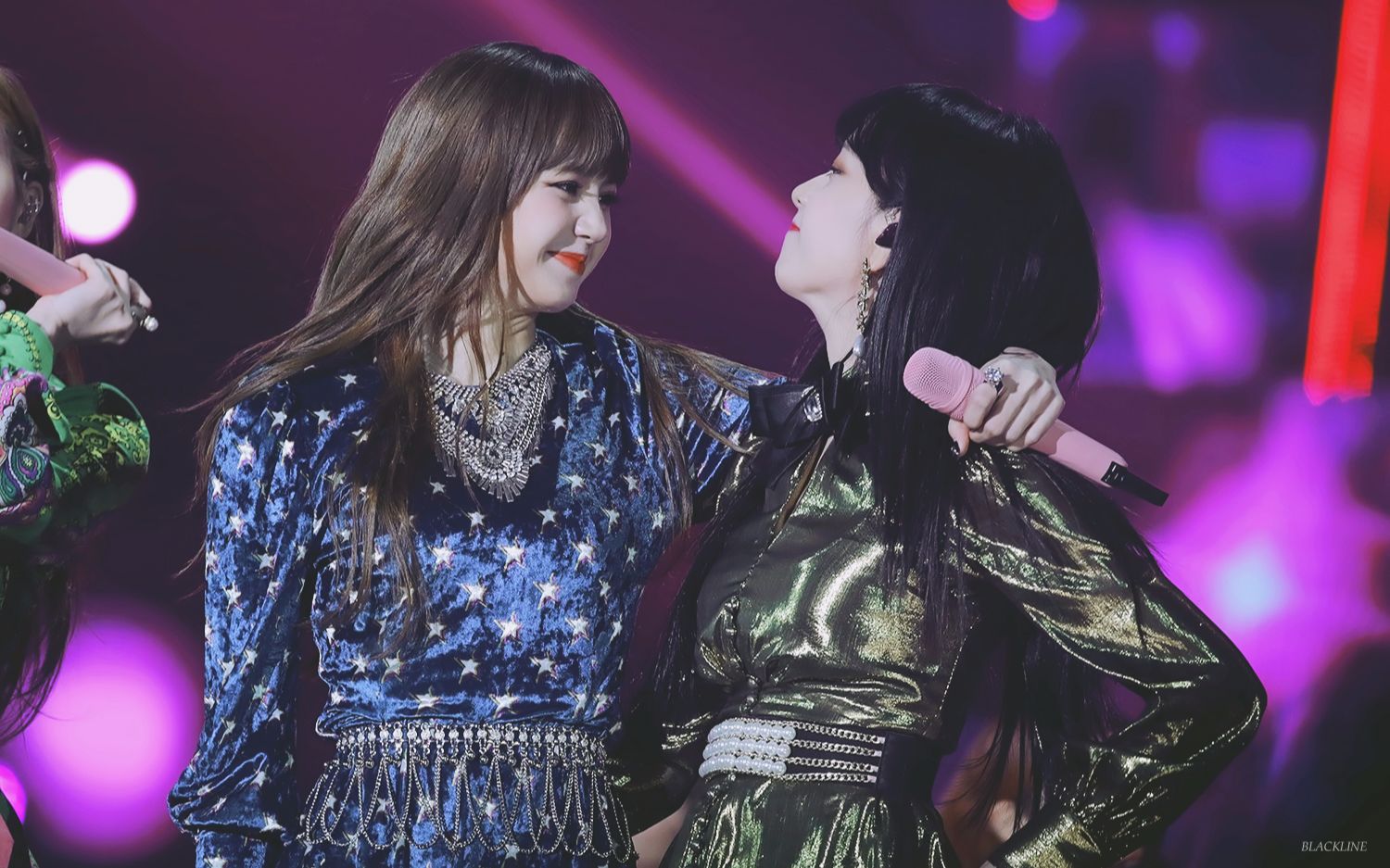 blackpinklisa是jisoo向日葵啊给我巧克力灵魂伴侣打call