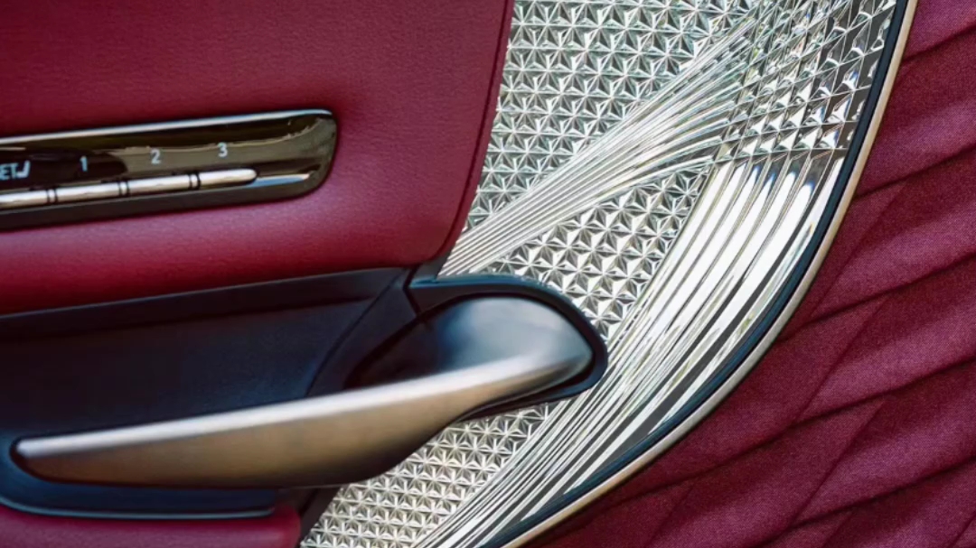 听说大家都喜欢凌光切子鹤羽折布?